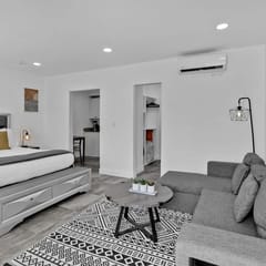 Charming Beach Studio · 2 Blocks to Ocean + Shops