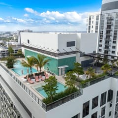 Brand New Luxury Studio · Downtown Miami Skyline