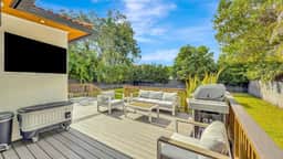 Modern 3BR Home · Huge Backyard, Mins to Brickell - Image 5