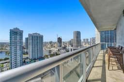 Icon Brickell 2BR · Balcony + Miami Skyline Views - Image 5