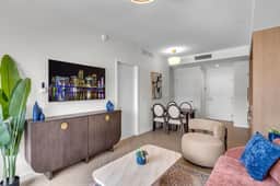 Wynwood 2-Unit Combo for 8 · Same Floor + Rooftop - Image 4