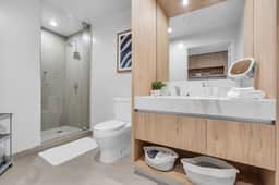 Luxury Studio · Balcony + Rooftop Pool, Downtown - Image 5