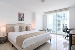 Brickell Penthouse 3BR · Free Parking + Bay Views - Image 5