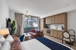 Wynwood Studio with Balcony · Rooftop Pool - Image 2