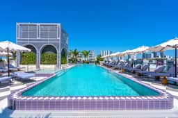 Wynwood Studio with Balcony · Rooftop Pool - Image 3