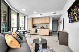 Corner 1BR · Rooftop Pool, Wrap Balcony + Views - Image 3