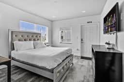 Beach Studio · 2 Min Walk to Hollywood Broadwalk - Image 2
