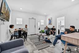 1 block to the Beach 1BR Sleeps 6 · On Hollywood - Image 3