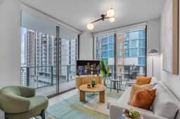 Corner 2BR · Wrap Balcony + Rooftop Pool, Downtown - Image 4