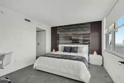 Direct Oceanfront 2BR · Huge Balcony, Free Parking - Image 4