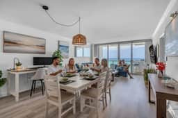 Elara Beachfront 2 BRS Direct OceanView w Parking - Image 4