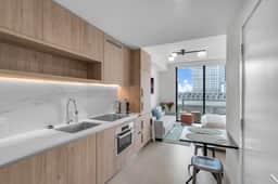 Premier Studio · Rooftop Pool + Balcony Downtown - Image 2