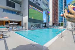 E11EVEN Studio · Bay Views + Rooftop Day Club Pool - Image 2