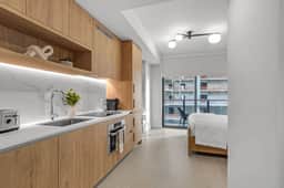 Brand New Luxury Studio · Downtown Miami Skyline - Image 4