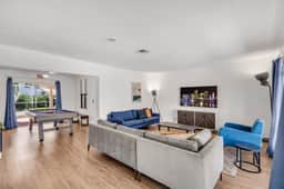 Bayfront Villa 4 BR with Heated Pool 10 min walk to Beach - Image 4