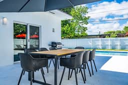 Pool, Game Room + EV Charger 4BR · 12 Min to Beach - Image 5