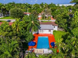 Oversized Pool 3BR Home · Big Backyard + BBQ Grill - Image 4