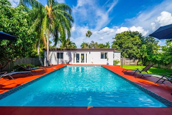Oversized Pool 3BR Home · Big Backyard + BBQ Grill - Image 1