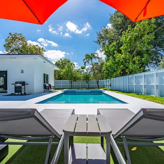 Pool, Game Room + EV Charger 4BR · 12 Min to Beach - Image 1