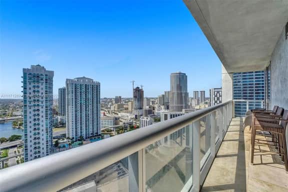 Icon Brickell 2BR · Balcony + Miami Skyline Views - Image 5