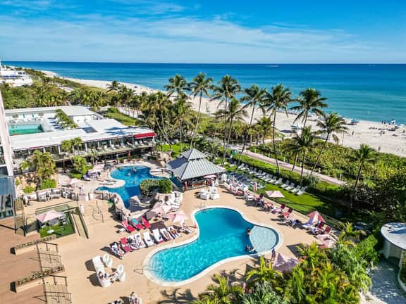 Oceanfront 2BR at The Alexander · Pools + Beach - Image 2