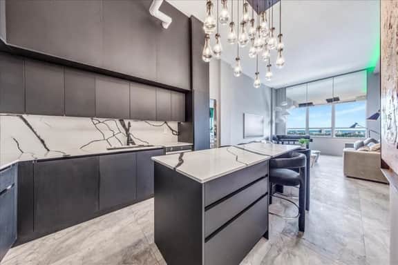 Monthly 2BR Penthouse · City + Ocean Views, SoBe - Image 2