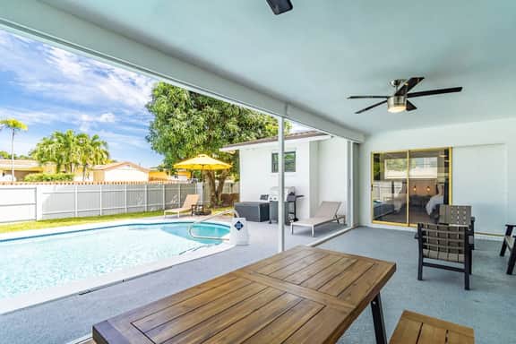 Private Pool + Game Room 4BR · Large Corner Home - Image 4