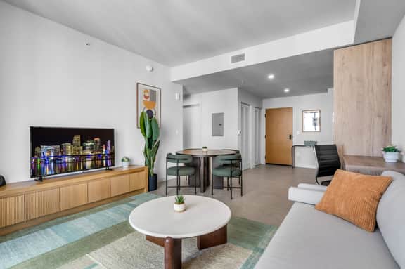 Downtown 1BR · Rooftop Pool + Skyline City Views - Image 4