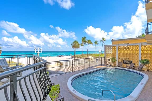 Oceanfront 2BR/2BA · Pool, Free Parking + Views - Image 3