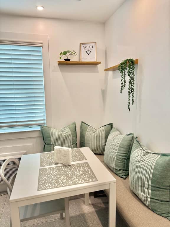 Oceanfront Studio · South of Fifth + Beach Perks - Image 5