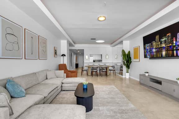 Oceanfront 2BR · Big Private Patio + Free Parking - Image 5