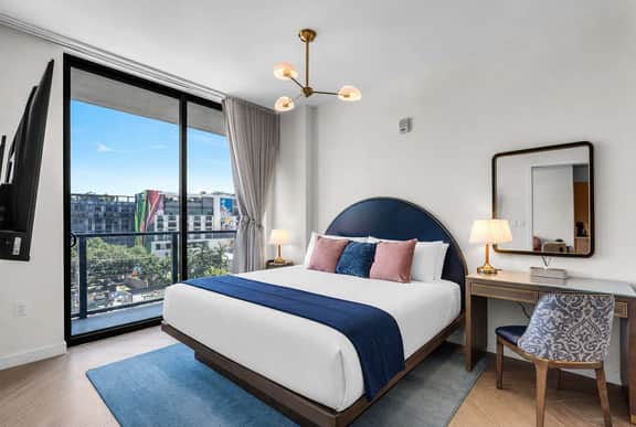 King Bed Wynwood 1BR · Rooftop Pool + Views - Image 5