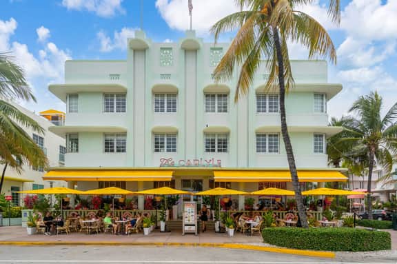 South Beach 1BR on Ocean Drive · Steps to the Sand - Image 5