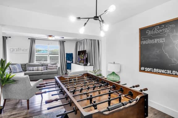 Heated Pool + Hot Tub 5BR · Sleeps 13, Hollywood - Image 4