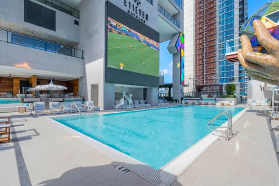 E11EVEN Studio · Bay Views + Rooftop Day Club Pool - Image 2