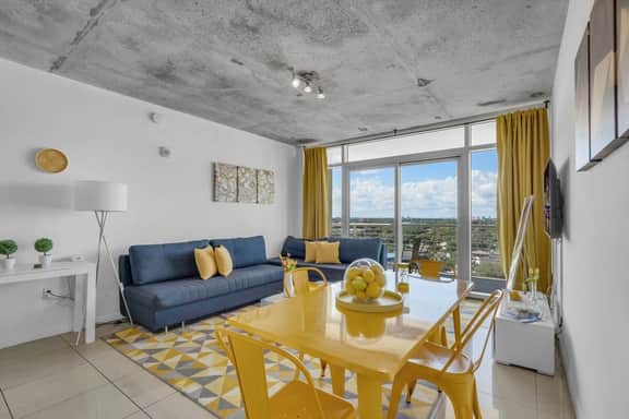 Midtown Miami 1BR · Free Parking + Wynwood Nearby - Image 2