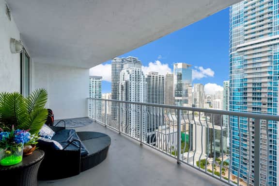 Brickell Penthouse 1BR ¡ Bay + City Views for 6 - Image 5
