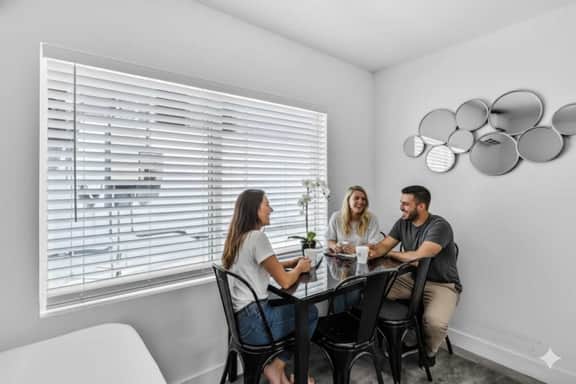 Cozy Studio 2 Blocks from the Beach – Unit 4 - Image 5