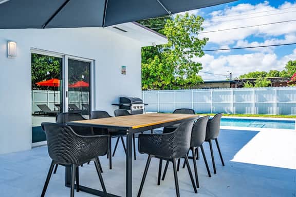Pool, Game Room + EV Charger 4BR · 12 Min to Beach - Image 5