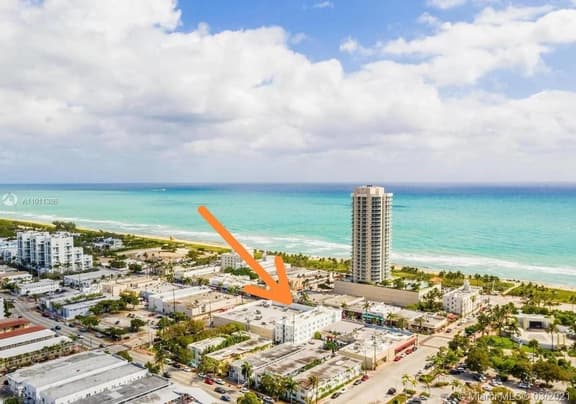 Miami Beach 1BR · 2 Blocks to Sand on Collins Ave - Image 1